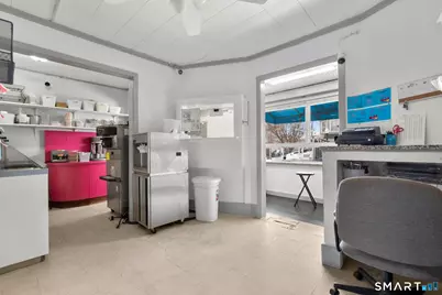 712 Madison Avenue #1st floor with storefront, Bridgeport, CT 06606 - Photo 10