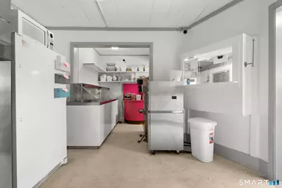 712 Madison Avenue #1st floor with storefront, Bridgeport, CT 06606 - Photo 6