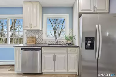 25 Dairy Farm Road, Norwalk, CT 06851 - Photo 12