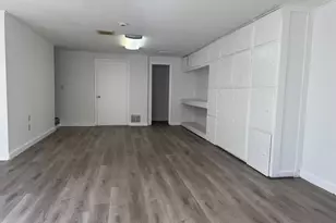 88 E Gate Ln, Hamden, CT 06514 - Photo 16