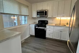 88 E Gate Ln, Hamden, CT 06514 - Photo 2