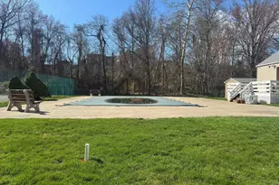 88 E Gate Ln, Hamden, CT 06514 - Photo 22