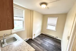 1431 Bank St, Waterbury, CT 06708 - Photo 4