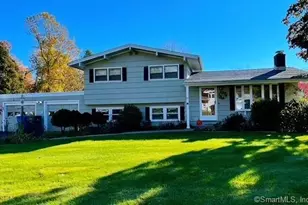 21 Mcdermott Cir, Hamden, CT 06518 - Photo 2