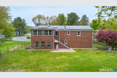 17 Fieldstone Road, Waterbury, CT 06704 - Photo 4