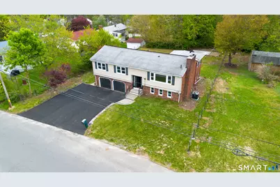 17 Fieldstone Road, Waterbury, CT 06704 - Photo 1