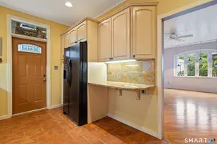 7 Wooster Pl, New Haven, CT 06511 - Photo 4