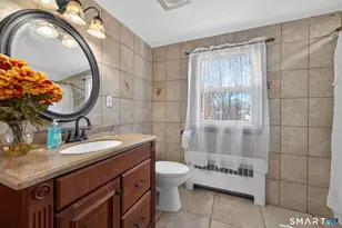 64 Cromwell St, Hartford, CT 06114 - Photo 14