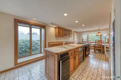 879 Neipsic Road, Glastonbury, CT 06033 - Photo 12