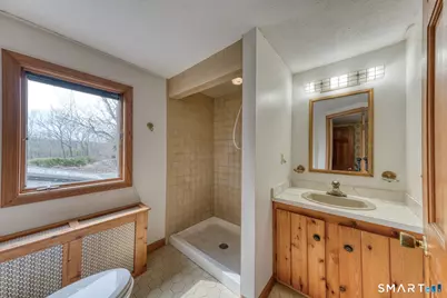 879 Neipsic Road, Glastonbury, CT 06033 - Photo 20