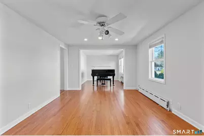 28 Kitts Lane, Newington, CT 06111 - Photo 4