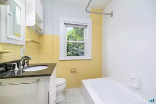 162 Toms Rd, Stamford, CT 06906 - Photo 20