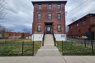 94-96 Edwards St, Hartford, CT 06120 - Photo 1