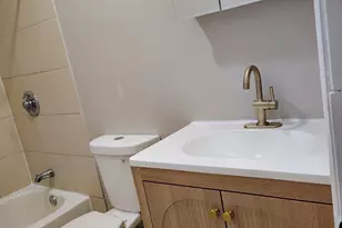 1071 Pembroke St, Bridgeport, CT 06608 - Photo 10