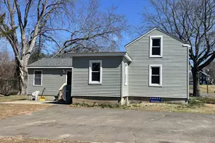 4 Pleasant St, East Windsor, CT 06088 - Photo 16