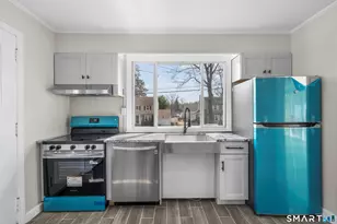 55 Englewood Dr, New Haven, CT 06515 - Photo 8