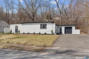 55 Englewood Dr, New Haven, CT 06515 - Photo 40