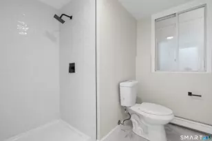 55 Englewood Dr, New Haven, CT 06515 - Photo 24