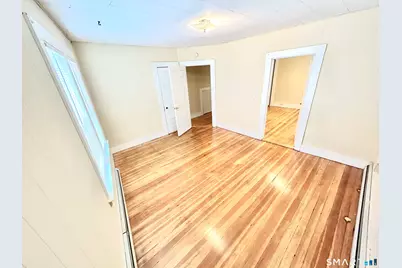 1019 West Main Street #2R, Waterbury, CT 06708 - Photo 4