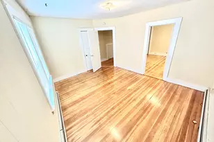 1019 W Main St, Waterbury, CT 06708 - Photo 4