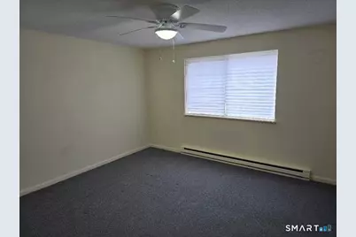 100 Mark Lane #B6, Waterbury, CT 06704 - Photo 4