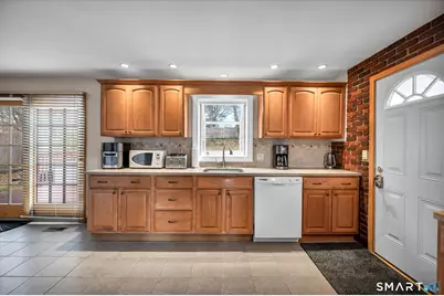 90 West Side Drive, Hamden, CT 06514 - Photo 16