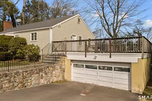 30 Parklawn Dr, Waterbury, CT 06708 - Photo 2