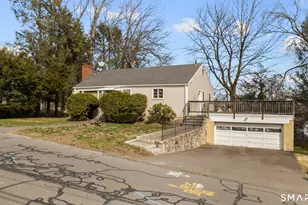 30 Parklawn Dr, Waterbury, CT 06708 - Photo 1