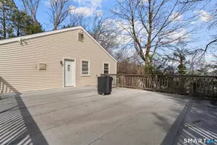 30 Parklawn Dr, Waterbury, CT 06708 - Photo 20