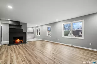 99 Essex Ave, Waterbury, CT 06704 - Photo 20