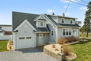 7 Ridge Rd, Old Saybrook, CT 06475 - Photo 2