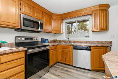 140 Cottage Grove Road, Bloomfield, CT 06002 - Photo 22