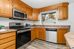 140 Cottage Grove Rd, Bloomfield, CT 06002 - Photo 22