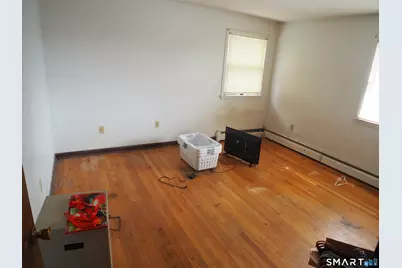 341 Lounsbury Street, Waterbury, CT 06706 - Photo 14