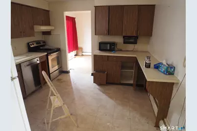 341 Lounsbury Street, Waterbury, CT 06706 - Photo 10