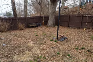 341 Lounsbury St, Waterbury, CT 06706 - Photo 2