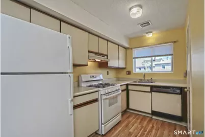 392 Elm Street #F3, West Haven, CT 06516 - Photo 12