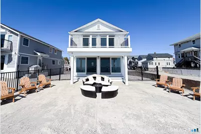 18 Field Court, Milford, CT 06460 - Photo 2