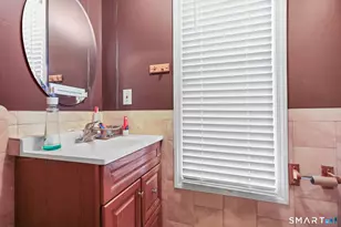 36 Maltby Pl, New Haven, CT 06511 - Photo 32