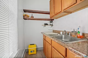 36 Maltby Pl, New Haven, CT 06511 - Photo 4