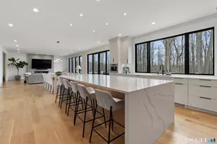 8 Holly Ln, Newtown, CT 06482 - Photo 6