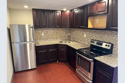 32 Cook Avenue #D24, Meriden, CT 06451 - Photo 2