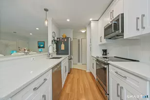 195 Southport Woods Drive, Fairfield, CT 06890 - Photo 10