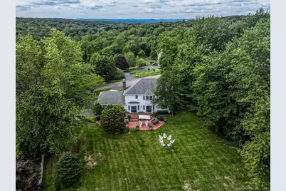13 Old Castle Drive, Newtown, CT 06470 - Photo 2