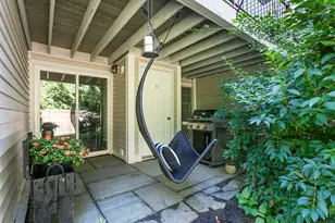 80 Bywater Ln, Bridgeport, CT 06605 - Photo 8