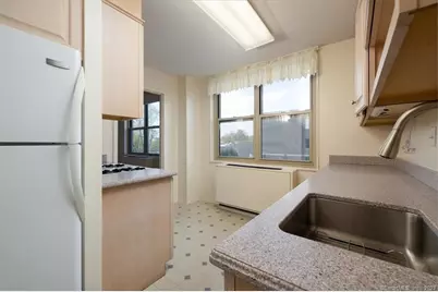 1 Strawberry Hill Court #2C, Stamford, CT 06902 - Photo 10