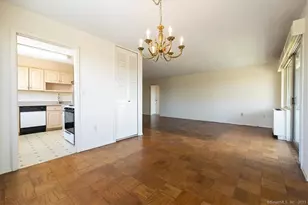 1 Strawberry Hill Ct, Stamford, CT 06902 - Photo 4