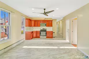 27 Walnut Ave, Waterbury, CT 06704 - Photo 2