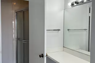 90 Kane St, West Hartford, CT 06119 - Photo 6