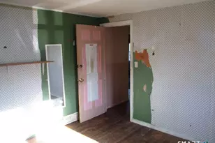 71 Broad St, Meriden, CT 06450 - Photo 12